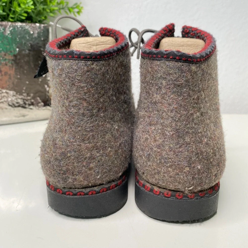 Wild‎ 'n Wooly by Stegmann Women's Gray Felt Lace-Up Ankle Boots Red Trim Size 6 - Picture 6 of 9